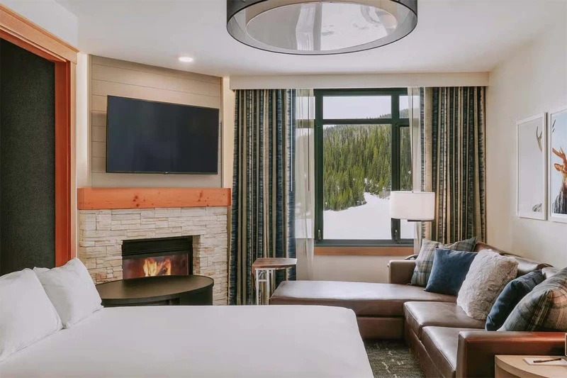 67b4cf099432d Summit at Big Sky Queen Studio Bed Boyne Resorts