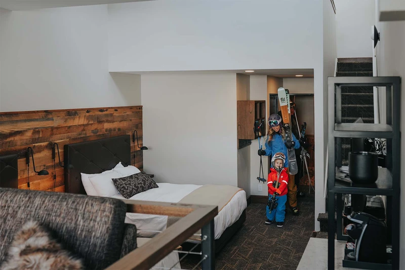 67b5d2fb5c57f Huntley Lodge Family Enter Room Boyne Resorts