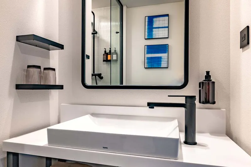 67bc85b94e9fb Nozo Hotel Bathroom