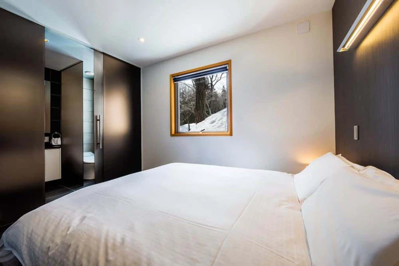 67c037c861f65 Phoenix Apartments 2 Bedroom Chalet Bedroom