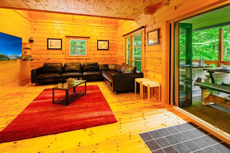 67c6d837e4c6b Phoenix Apartments 3 Bedroom Aoki Chalet Living Area