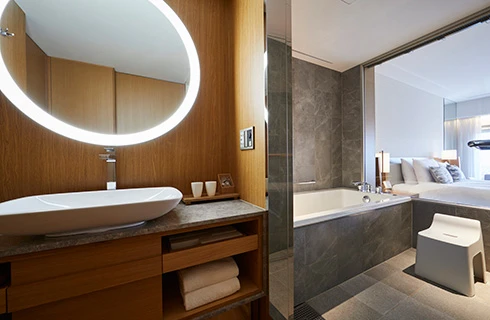 67d7e80b55532 Keio Plaza Tokyo Premier Grand Bathroom