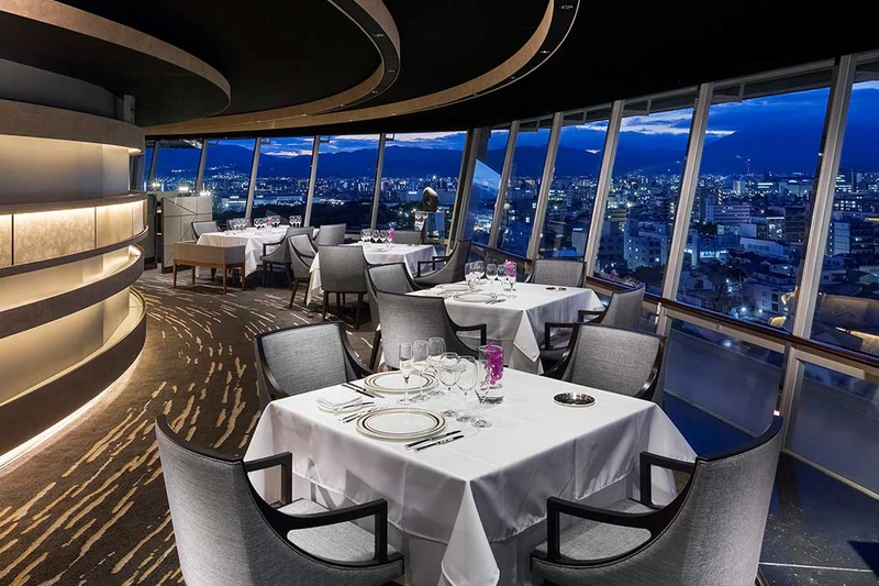 RIHGA Royal Hotel Kyoto 360 Degree Restaurant