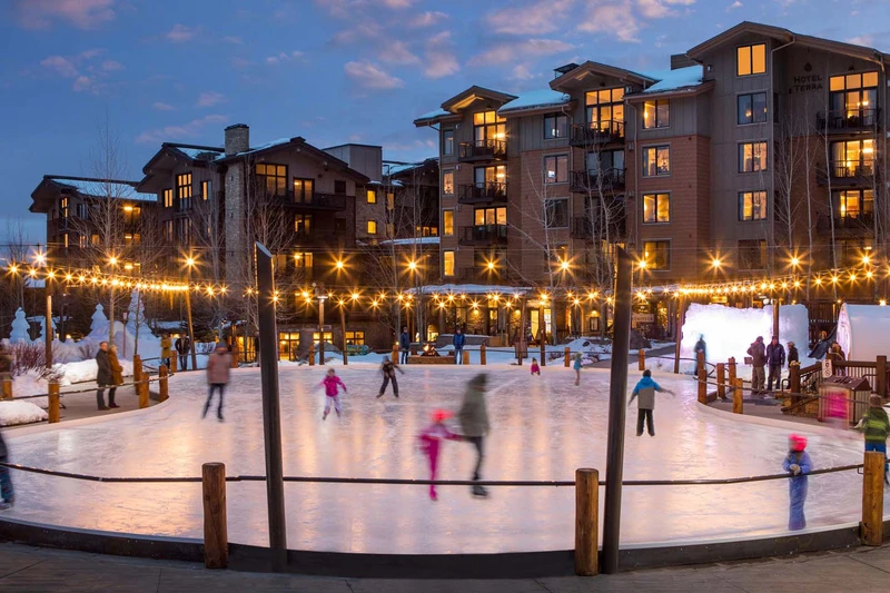 Hotel Terra - Teton Village Ice Rink © Noble House