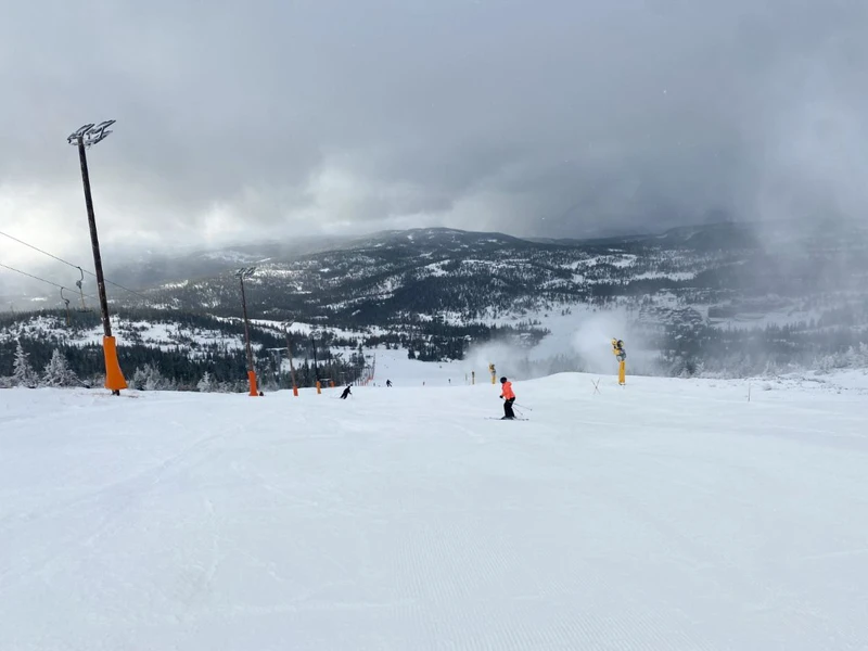 67eab1cbc2d26 Eleri Skiing Norefjell 1