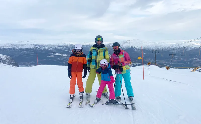 Family skiing in Voss, Norway - Suja Moore - February 2025