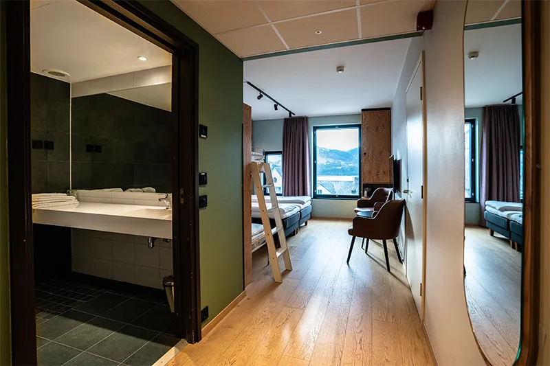 68134f8091325 Scandic Voss Family 4 room entrance