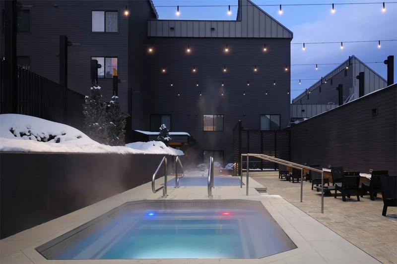 681a15422bcbd Hotel Alpenrock Breckenridge Outroor hot tub Hotel PORT