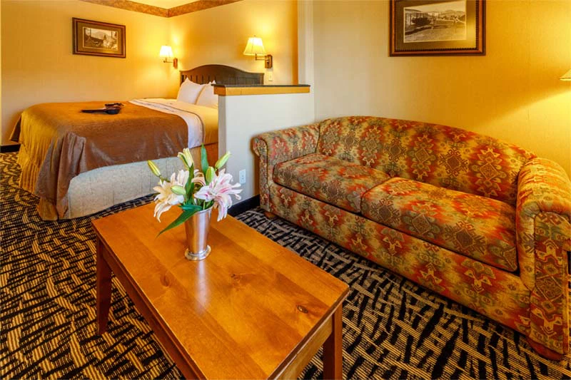 684003b02b90649er Inn Suites Fireplace Suite Living Area