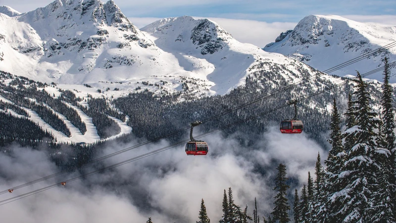 Whistler Peak 2 Peak Gondola © Tourism Whistler / Guy Fattal