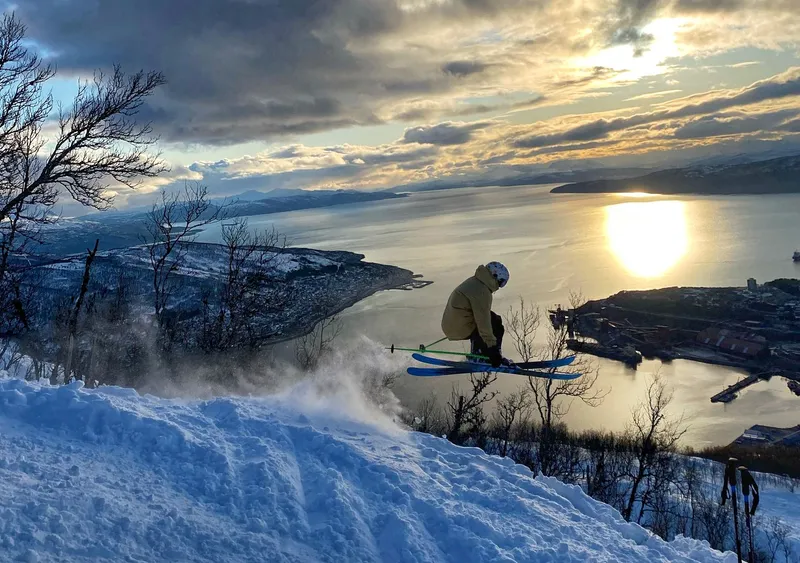 686be5c36389a Andy E Off Piste