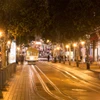 Powell St Cable Car with Christmas Lights © San Francisco Travel Association