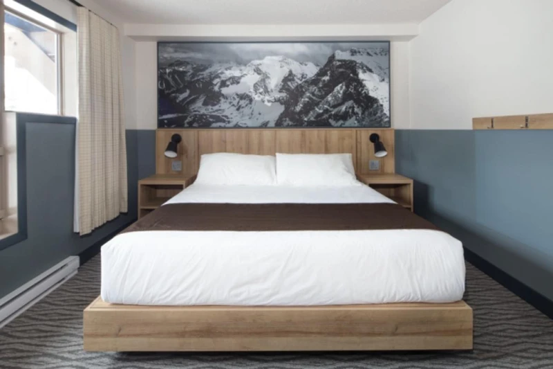 68ee4f34c1ece The Approch Bluebird Room 2 2025