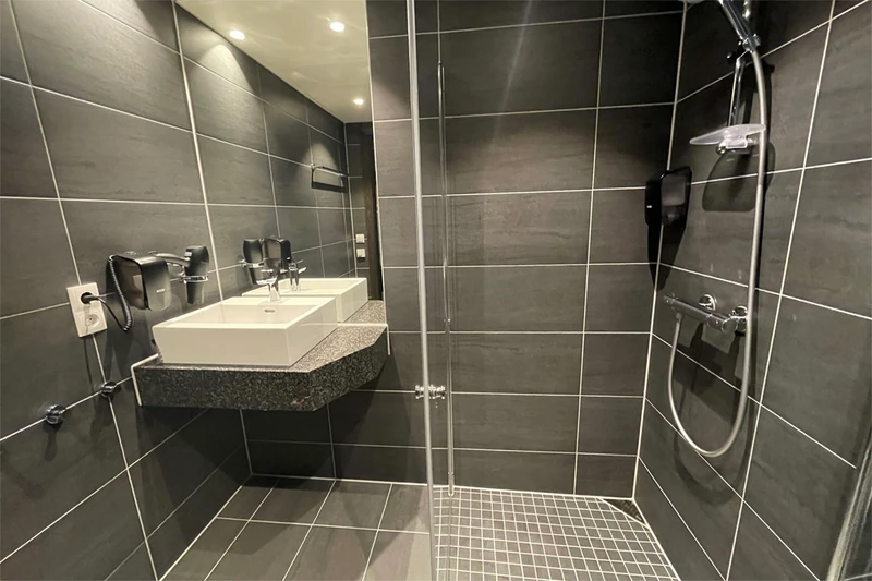 6908cc2ea1deb Sportell 3 bedroom bathroom Gausta