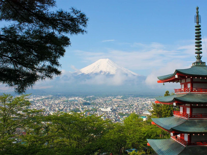 Chureito Pagoda and Mt Fuji, Tokyo - Photo David Edelstein