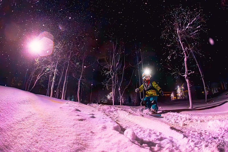 Night skiing in Myrkdalen © Chris Baldry