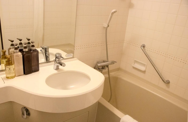 West Building Twin Room Bathroom