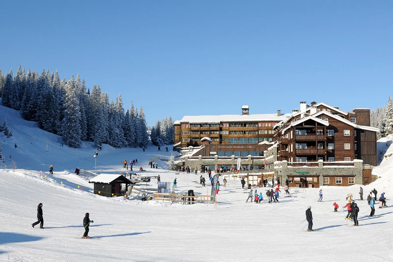 5d1dd38133e43gudbrandsgard hotel bluebird exterior