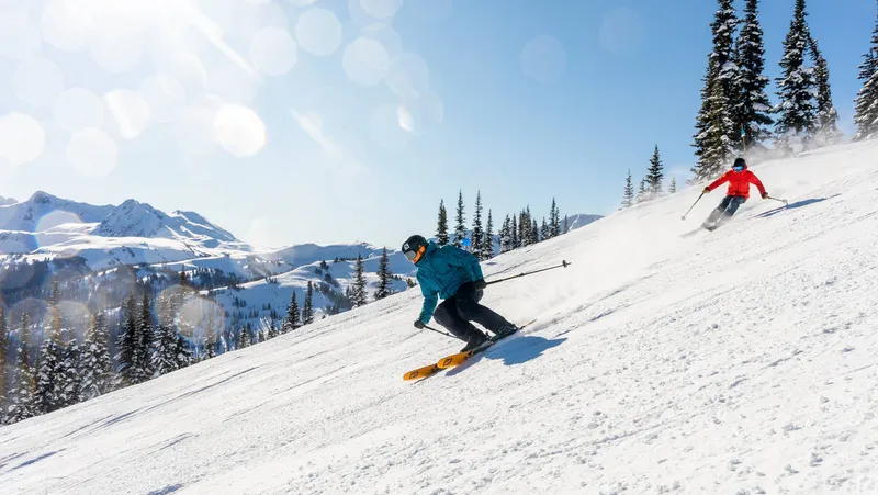 Whistler Bluebird Skiing © Tourism Whistler / Ben Girardi