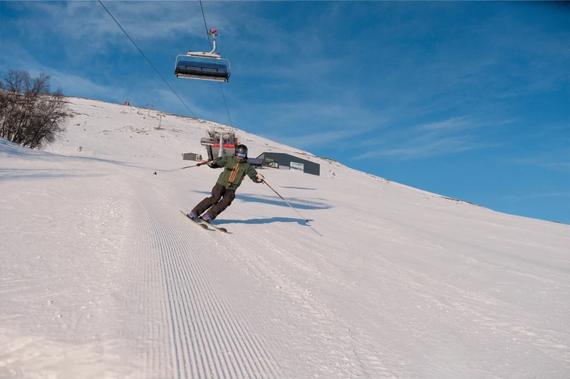 Andy Hemingway skiing in Vangslia Oppdal