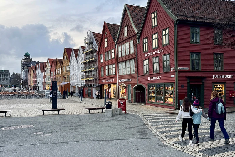 Andy Hs Family in Bergen