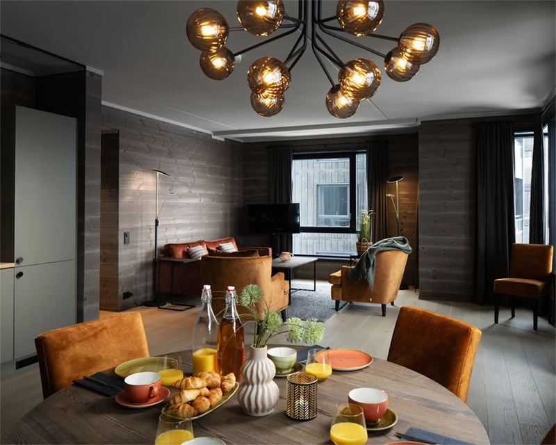 Grand Master Suite Dining Area Riddergaarden Mountain Lodge