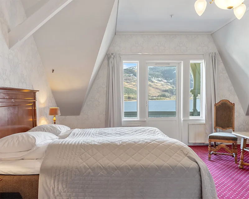 Historic Lake View Room Double Bed Fleischers Hotel