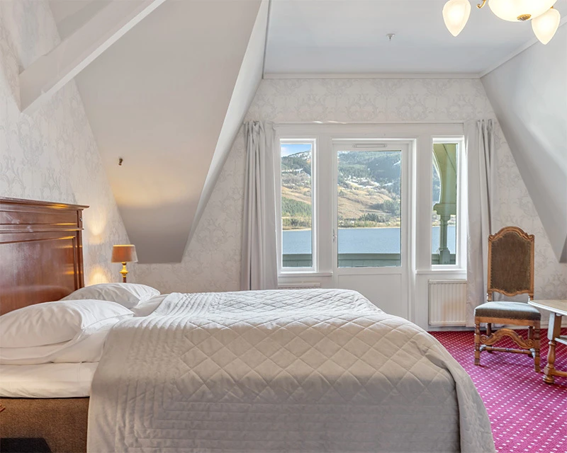 Historic Lake View Room Double Bed Fleischers Hotel