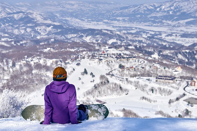 Snowboarding With Madarao Views