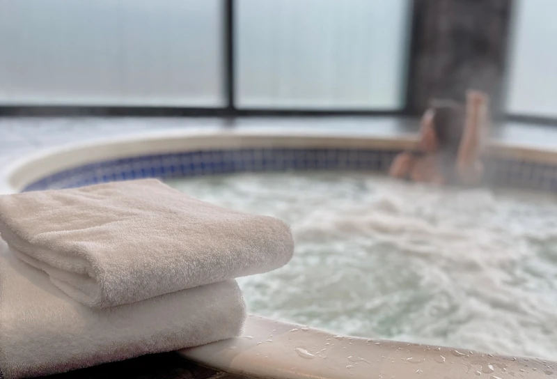 LWCH Hot Tub