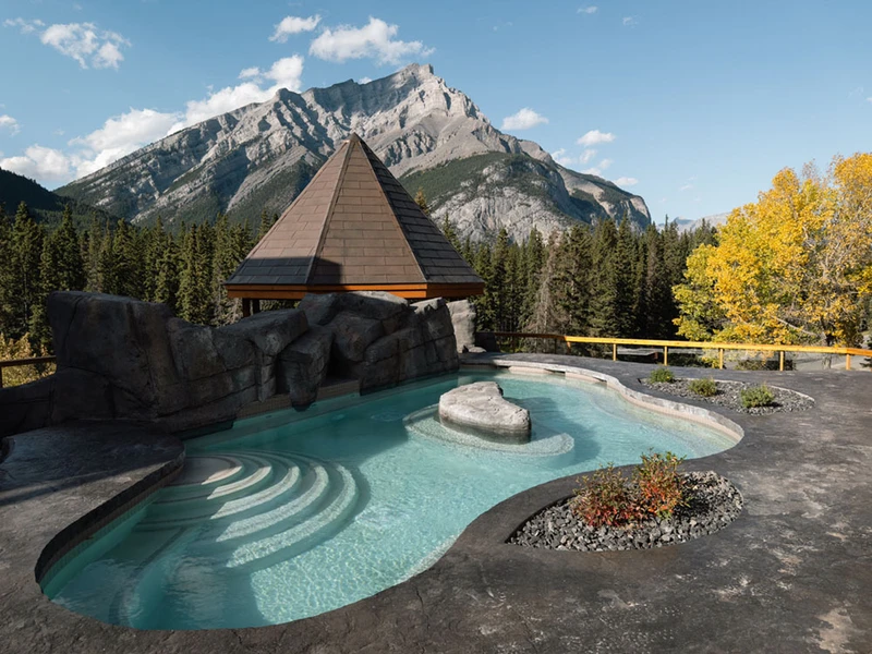 Rooftop Hot Pool Hotel Canoe and Suites