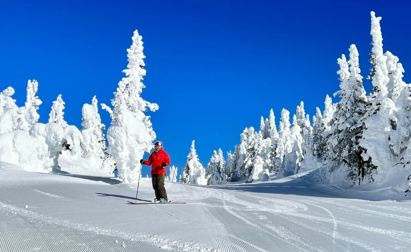 Skiing in Sun Peaks Canada Garry Liddell February 2026