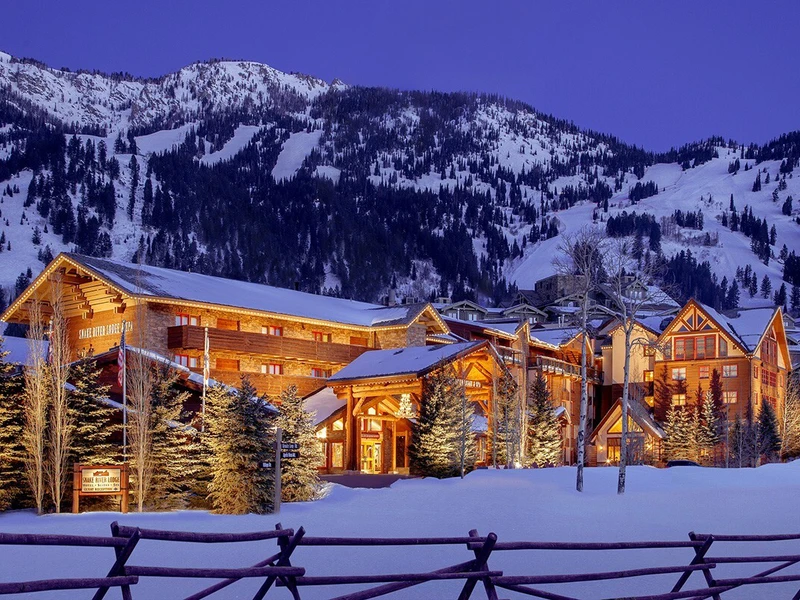 Snake River Lodge Exterior