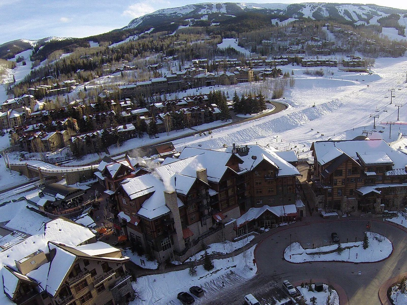 Crestwood Exterior Sky