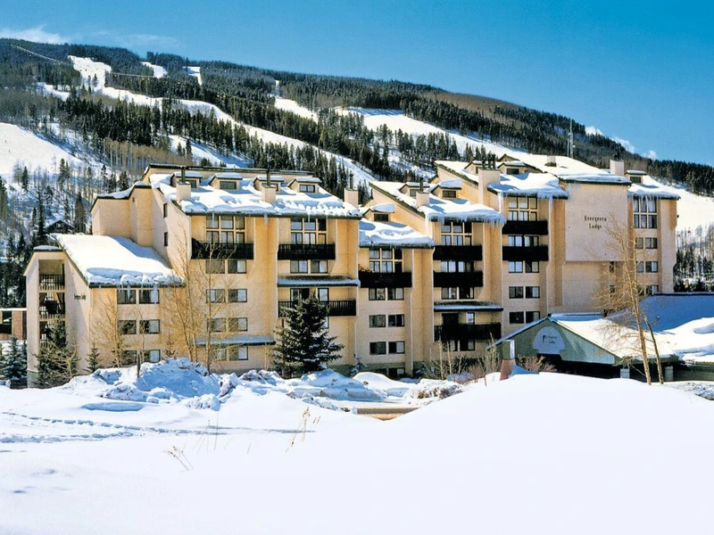 Evergreen Lodge Exterior