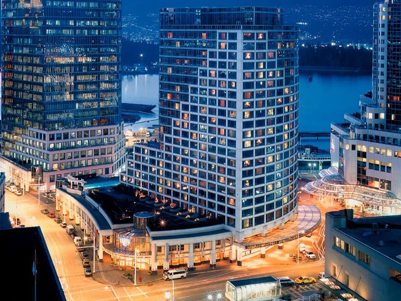 Fairmont Waterfront Vancouver Exterior © Fairmont Waterfront Vancouver