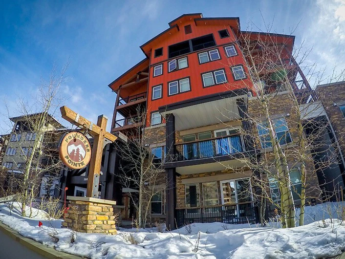 Founders Point & Fraser Crossing Exterior