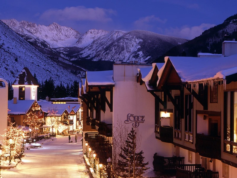 The Lodge at Vail Exterior