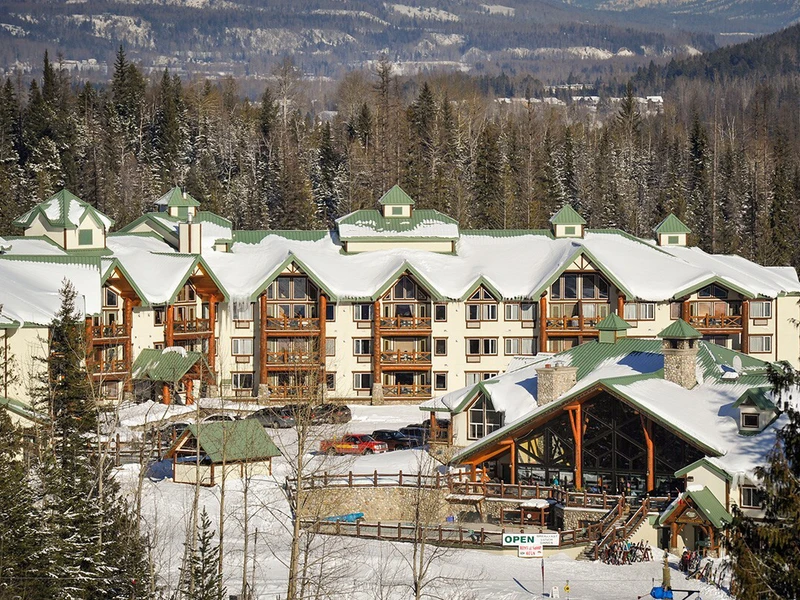Lizard Creek Lodge Exterior