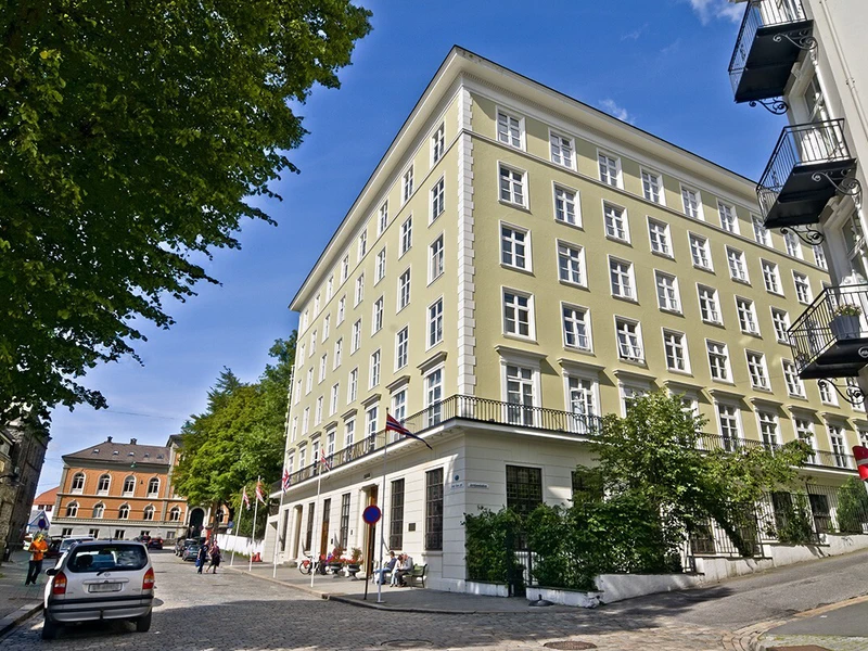 Grand Hotel Terminus Exterior