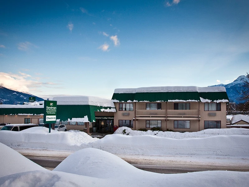 Sandman Inn Exterior