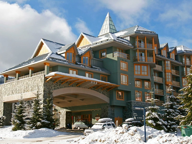 Cascades Lodge Exterior
