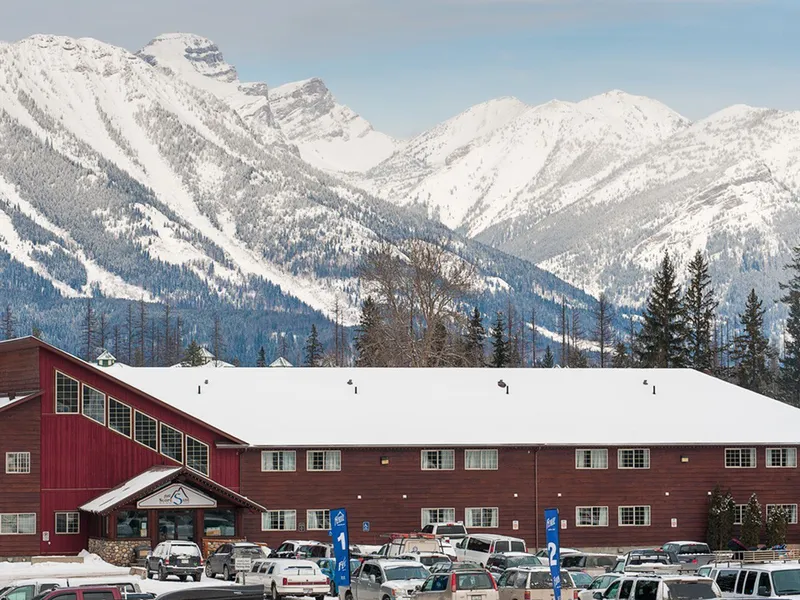 Fernie Slopeside Lodge Exterior
