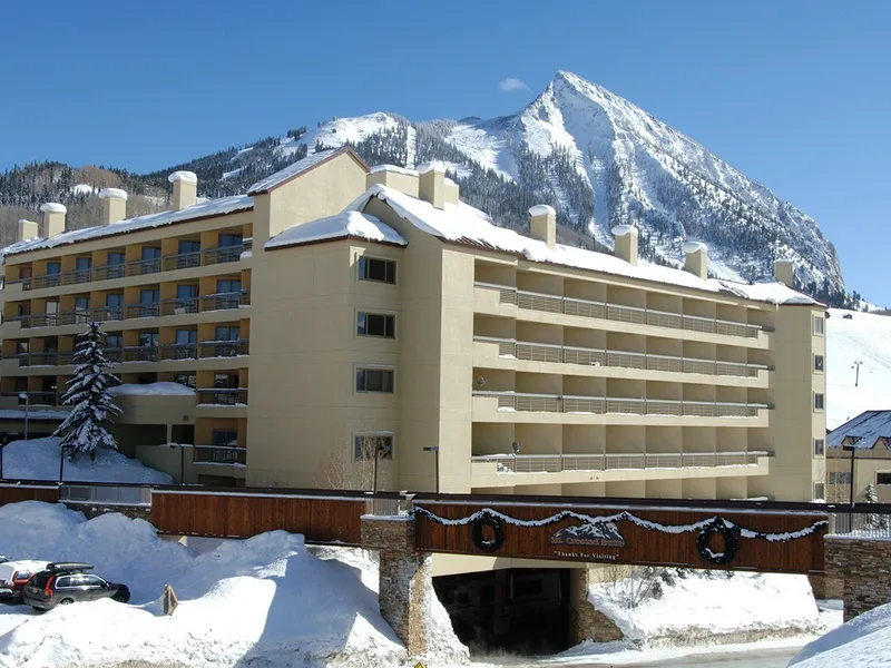 Elevation Hotel & Spa Exterior