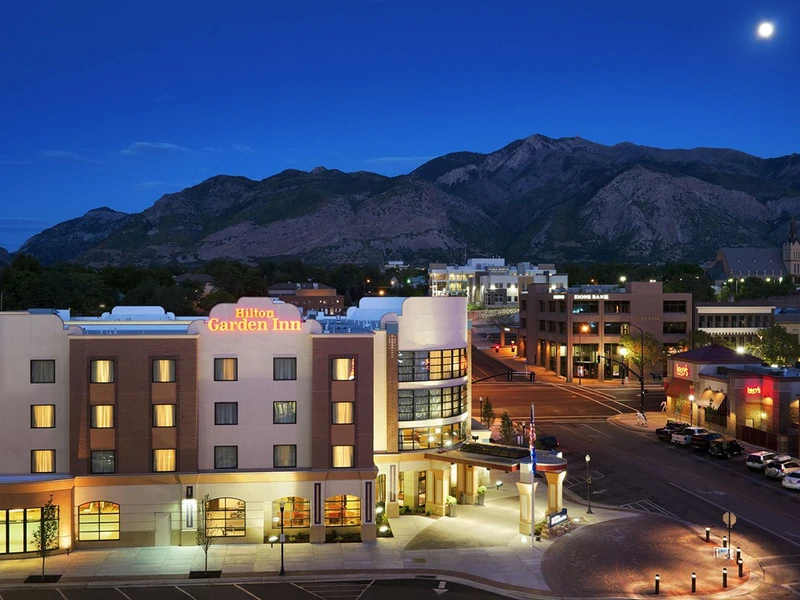 hilton-garden-inn-exterior