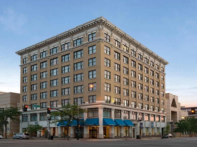 hampton-inn-odgen-exterior