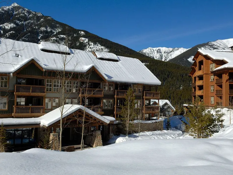Tamarack Lodge Exterior