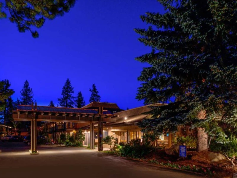 Station House Inn - Exterior