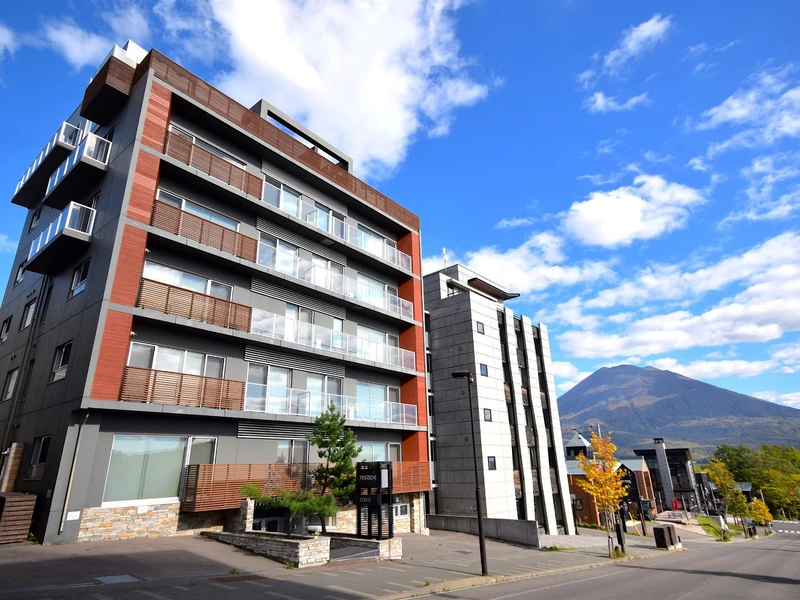 Setsumon Exterior Day