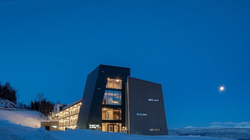 Basecamp Narvik - Exterior at Night